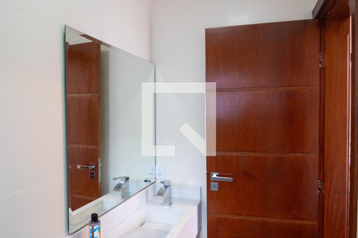 Casa à Venda - Swiss Park, 3 Quartos,  215 m2 em , Campinas - sp | SoloBR