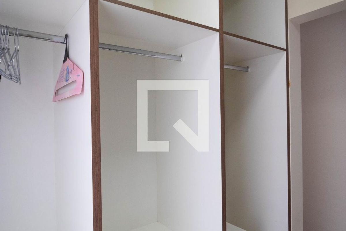 Casa à Venda - Swiss Park, 3 Quartos,  215 m2 em , Campinas - sp | SoloBR