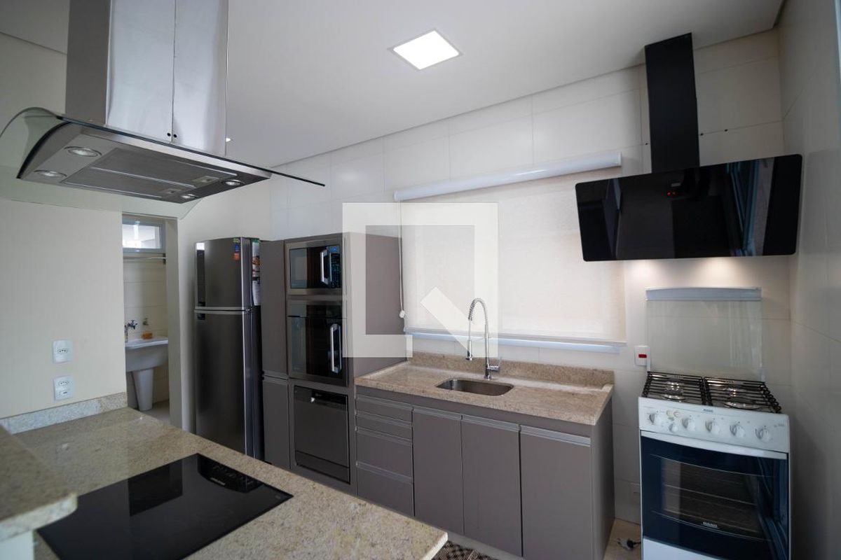 Casa à Venda - Swiss Park, 3 Quartos,  215 m2 em , Campinas - sp | SoloBR