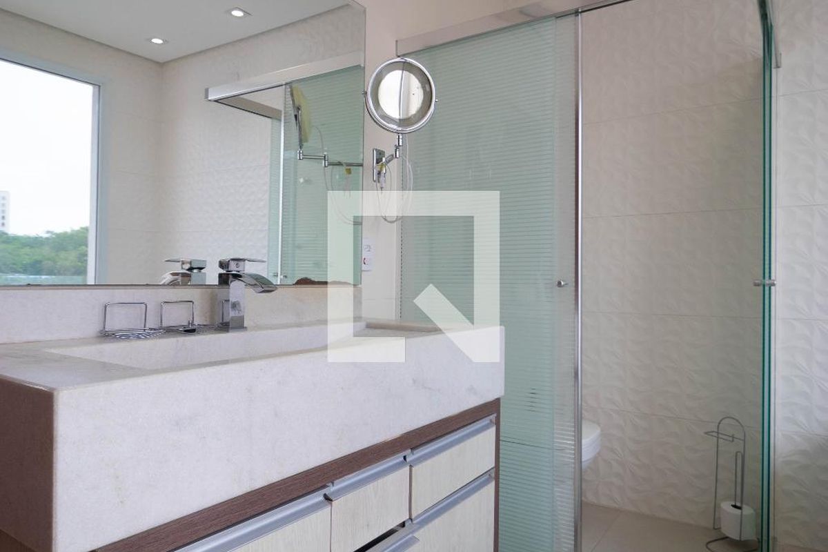 Casa à Venda - Swiss Park, 3 Quartos,  215 m2 em , Campinas - sp | SoloBR