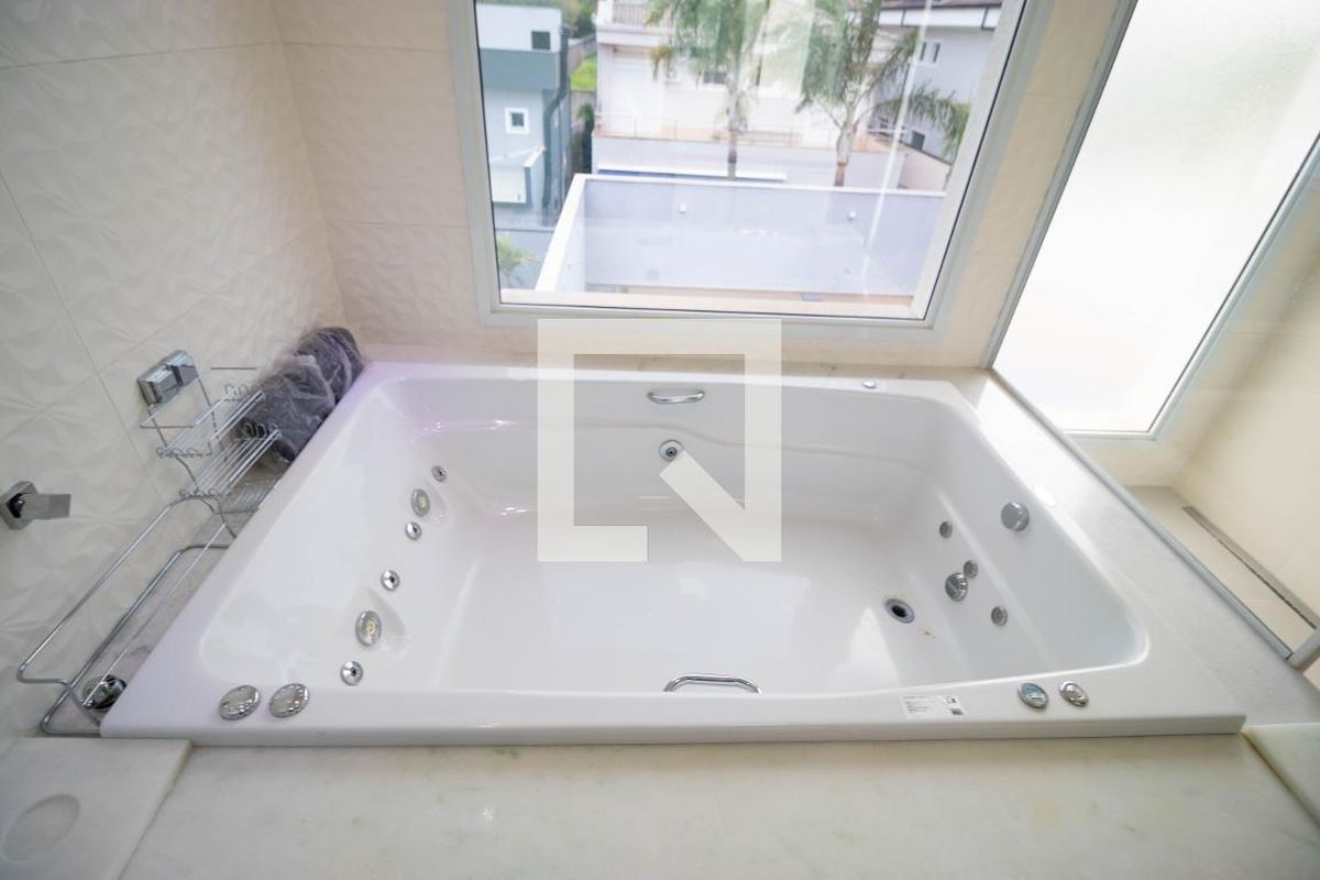 Casa à Venda - Swiss Park, 3 Quartos,  215 m2 em , Campinas - sp | SoloBR