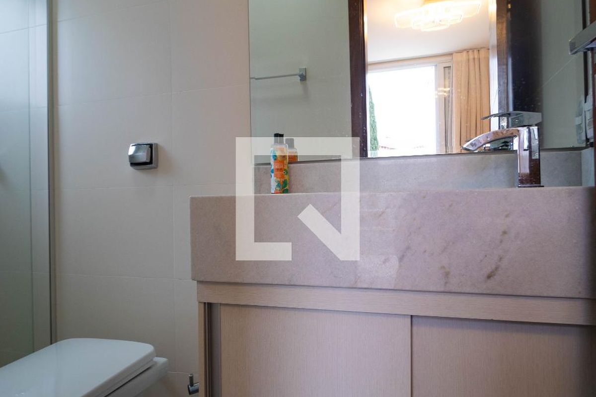 Casa à Venda - Swiss Park, 3 Quartos,  215 m2 em , Campinas - sp | SoloBR