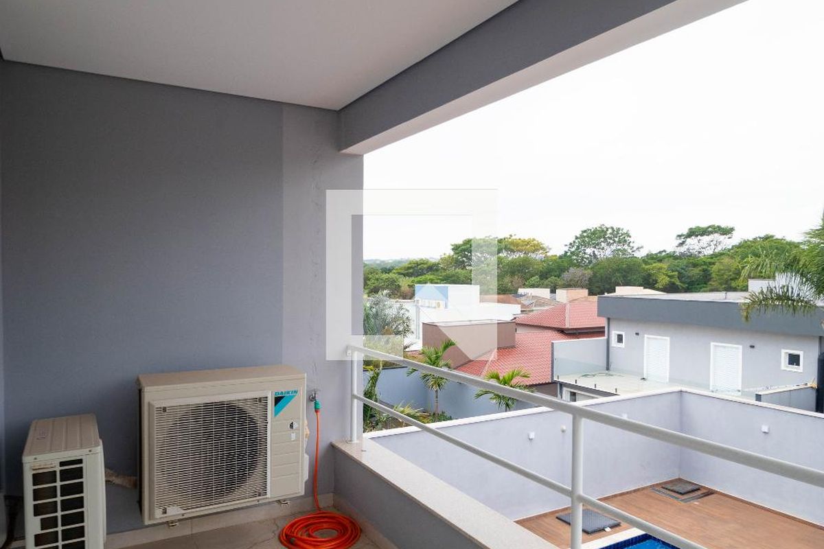 Casa à Venda - Swiss Park, 3 Quartos,  215 m2 em , Campinas - sp | SoloBR