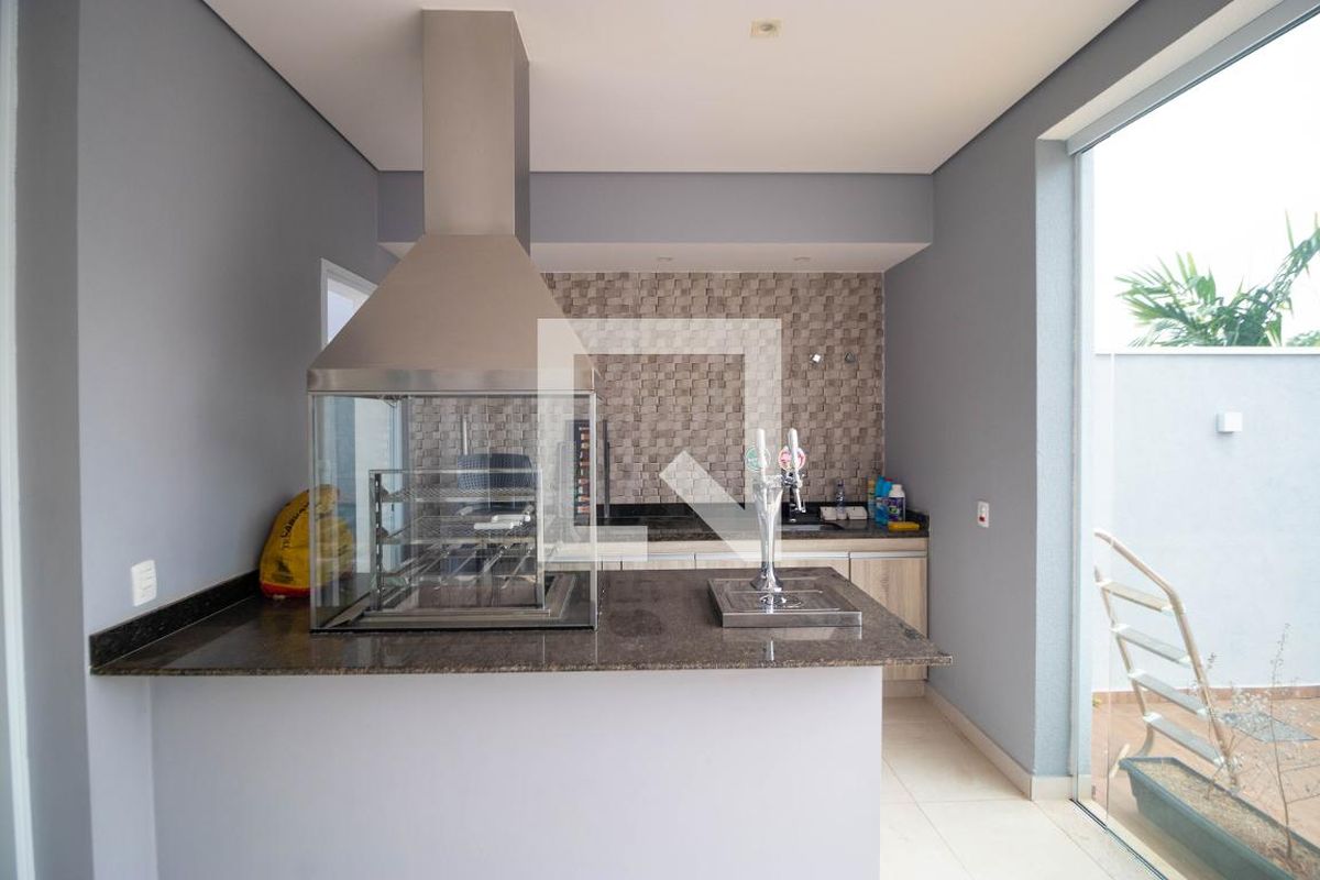 Casa à Venda - Swiss Park, 3 Quartos,  215 m2 em , Campinas - sp | SoloBR