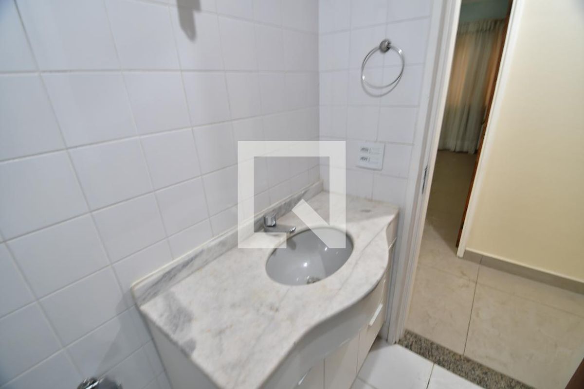 Apartamento à Venda - Cambuí, 2 Quartos,  145 m2 em , Campinas - sp | SoloBR