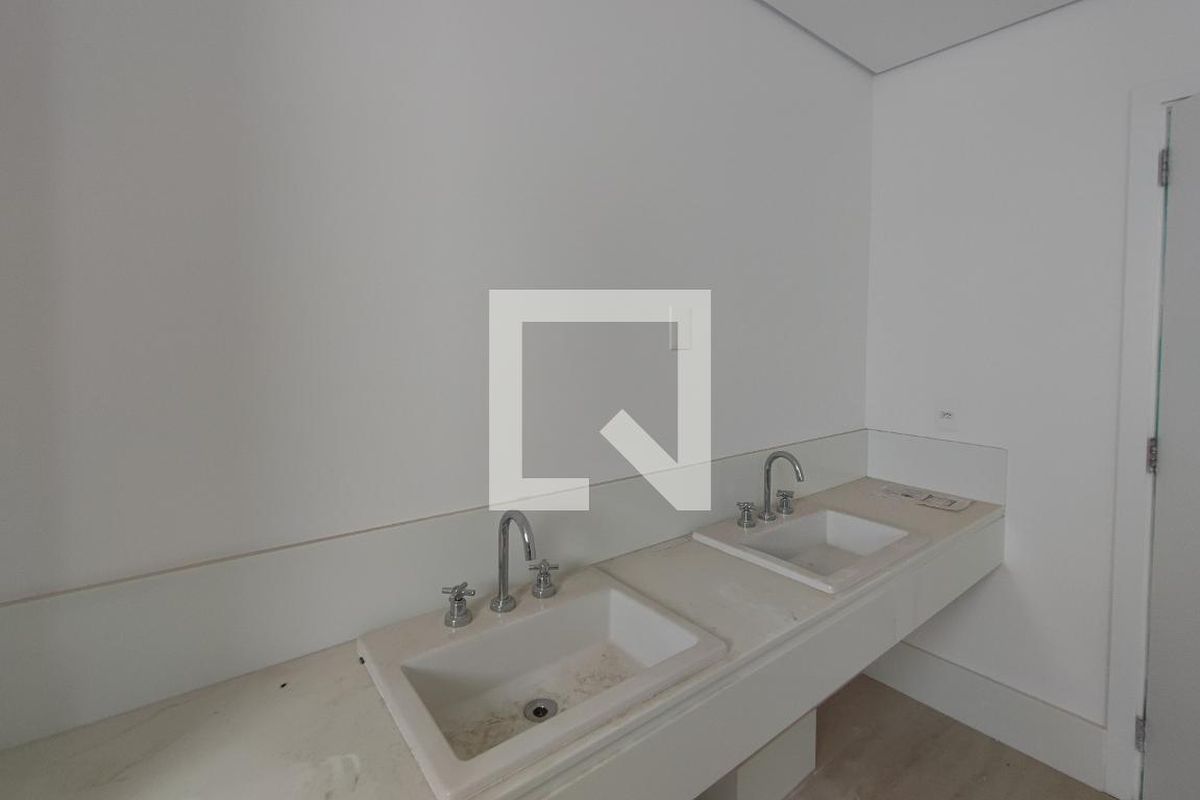 Apartamento à Venda - Cambuí, 3 Quartos,  257 m2 em , Campinas - sp | SoloBR