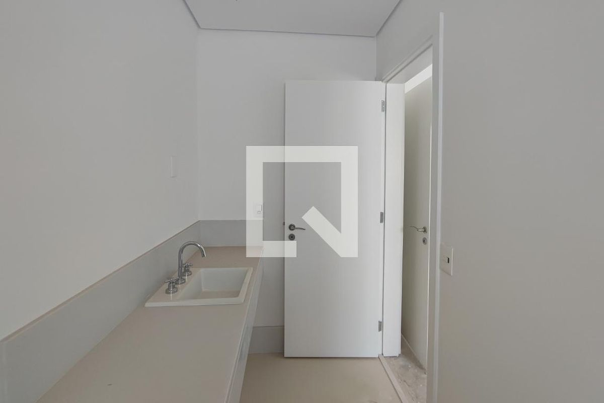 Apartamento à Venda - Cambuí, 3 Quartos,  257 m2 em , Campinas - sp | SoloBR