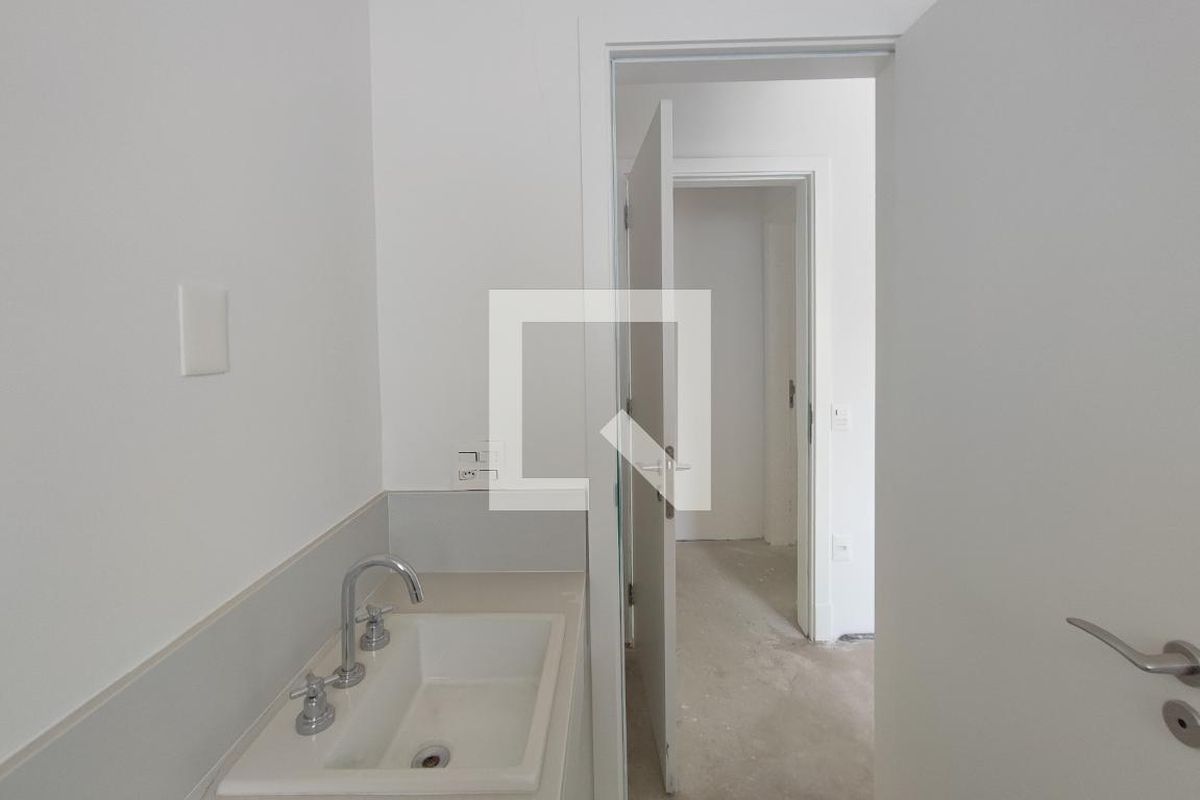 Apartamento à Venda - Cambuí, 3 Quartos,  257 m2 em , Campinas - sp | SoloBR