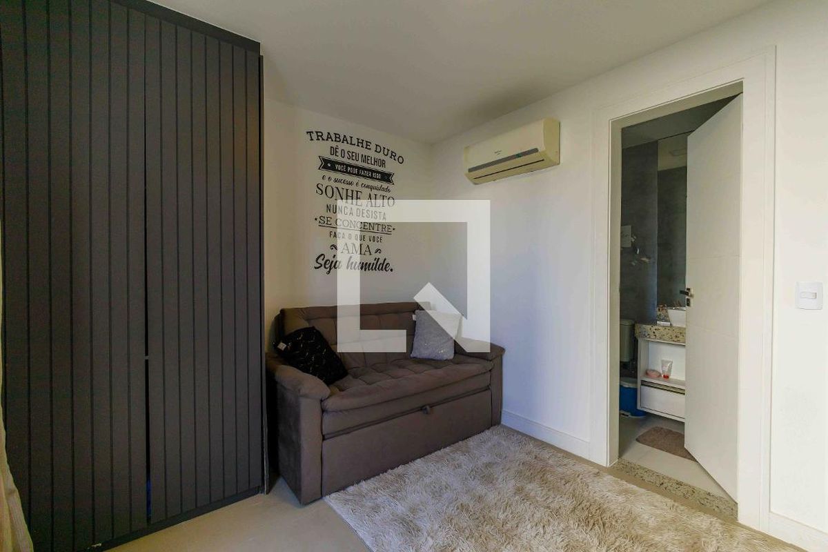 Casa, 4 quartos, 240 m² - Foto 50