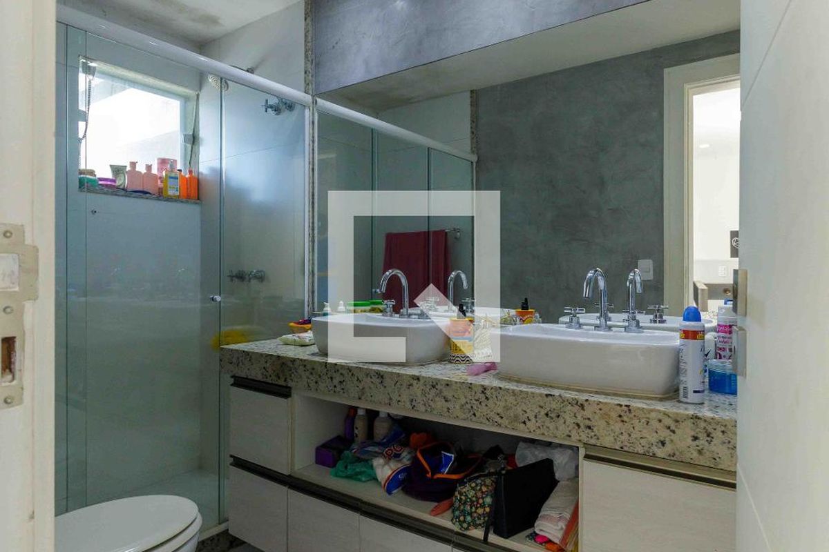 Casa, 4 quartos, 240 m² - Foto 38