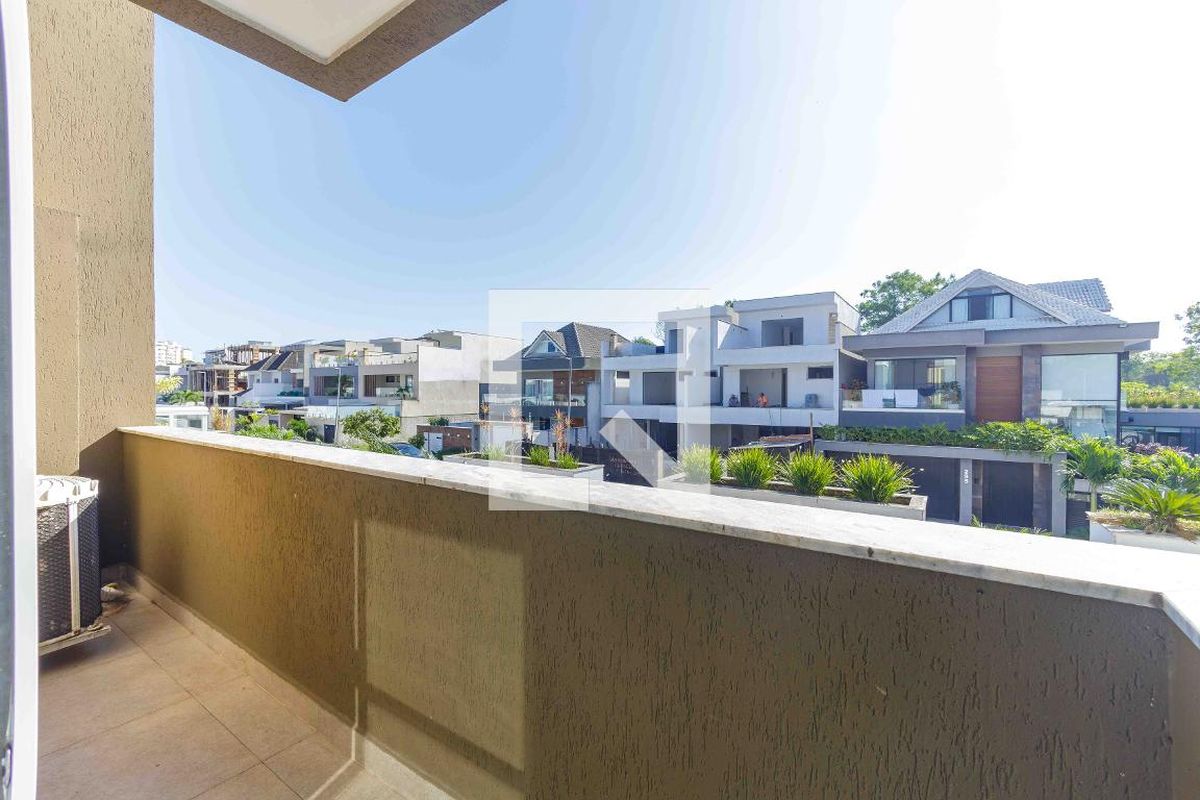 Casa, 4 quartos, 240 m² - Foto 34