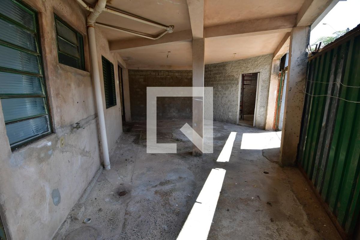 Casa à Venda - Jardim Santana, 3 Quartos,  80 m2 em , Campinas - sp | SoloBR