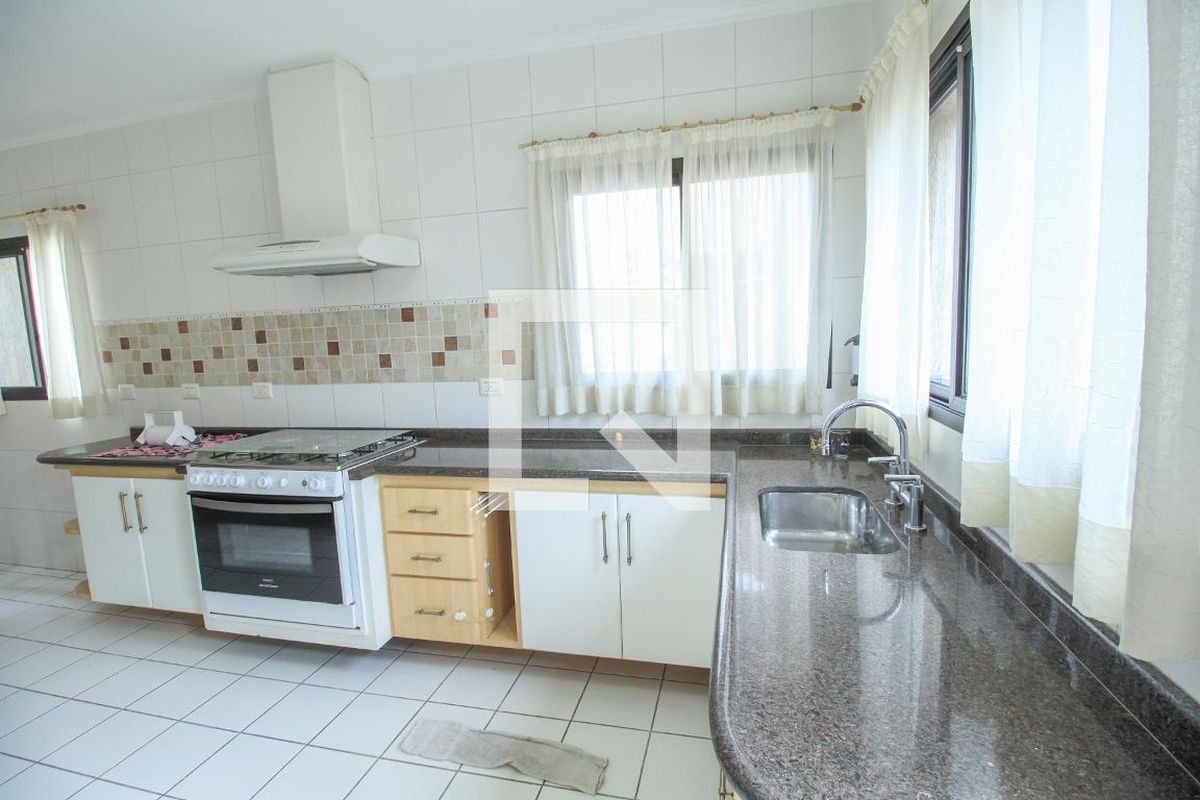 Casa, 3 quartos, 271 m² - Foto 98