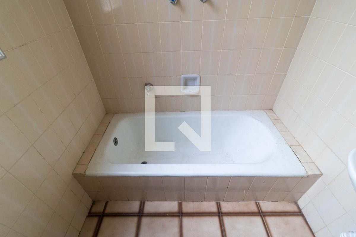 Casa à Venda - Bosque, 3 Quartos,  185 m2 em , Campinas - sp | SoloBR