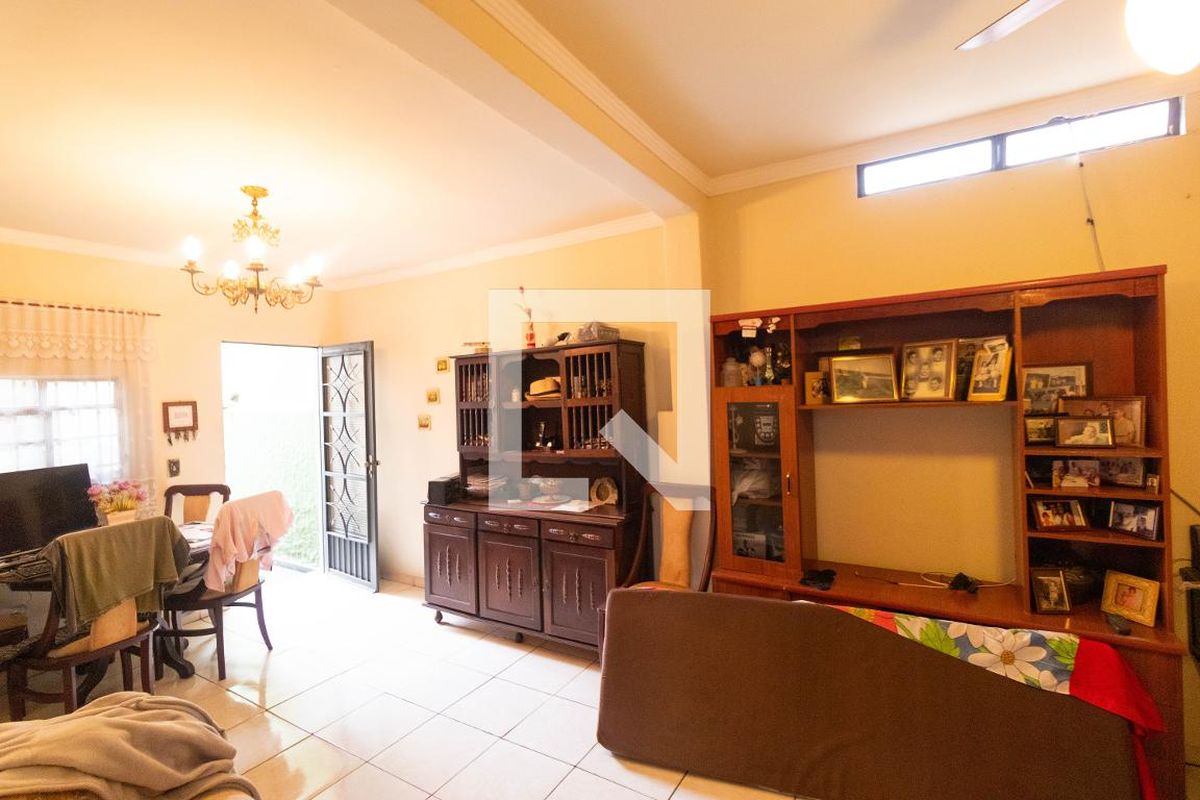 Casa à Venda - Bosque, 3 Quartos,  185 m2 em , Campinas - sp | SoloBR