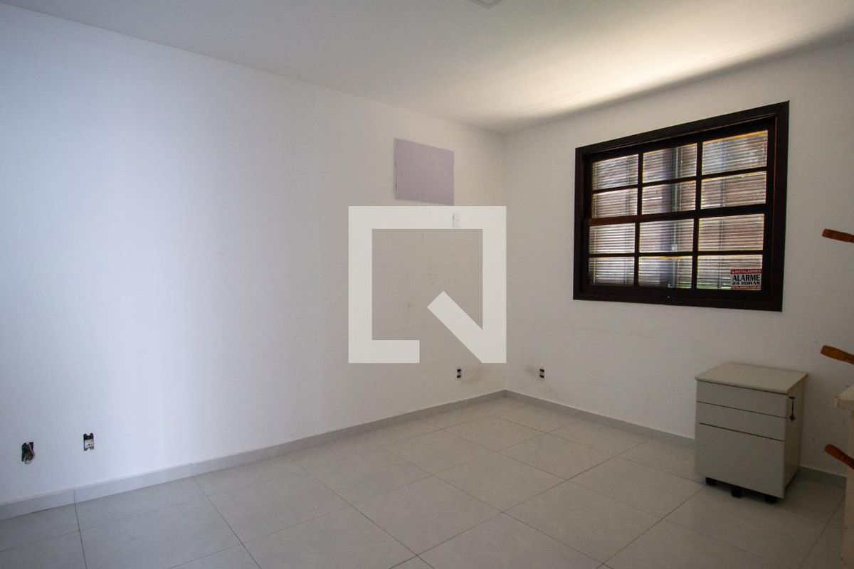 Casa, 3 quartos, 250 m² - Foto 21