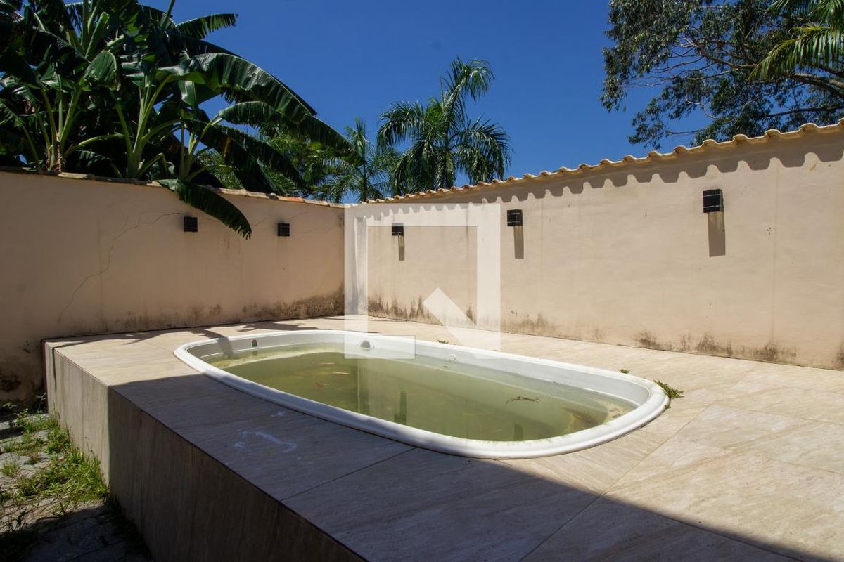Casa, 3 quartos, 250 m² - Foto 37