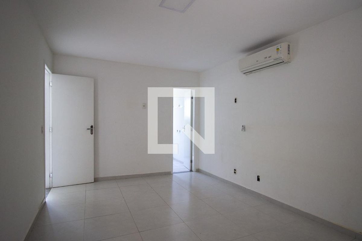 Casa, 3 quartos, 250 m² - Foto 11