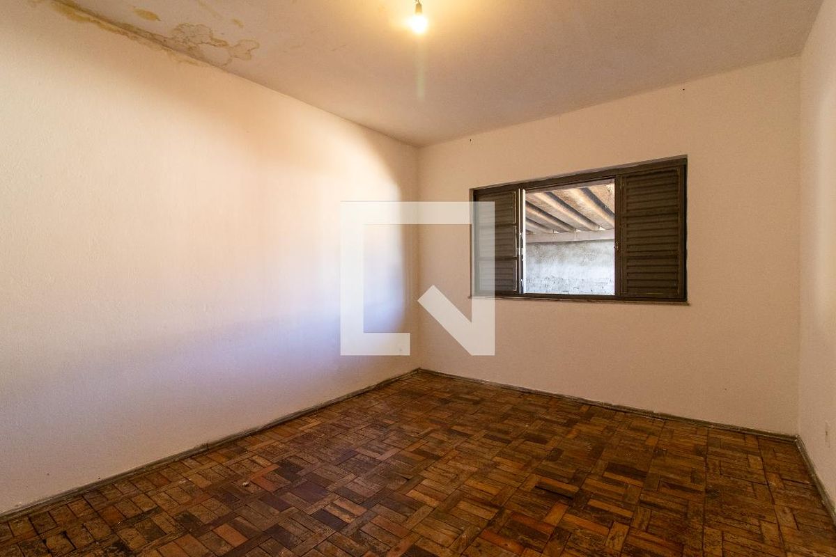 Casa à Venda - Jardim Santana, 2 Quartos,  385 m2 em , Campinas - sp | SoloBR