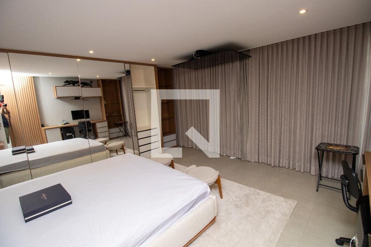 Casa, 4 quartos, 300 m² - Foto 62