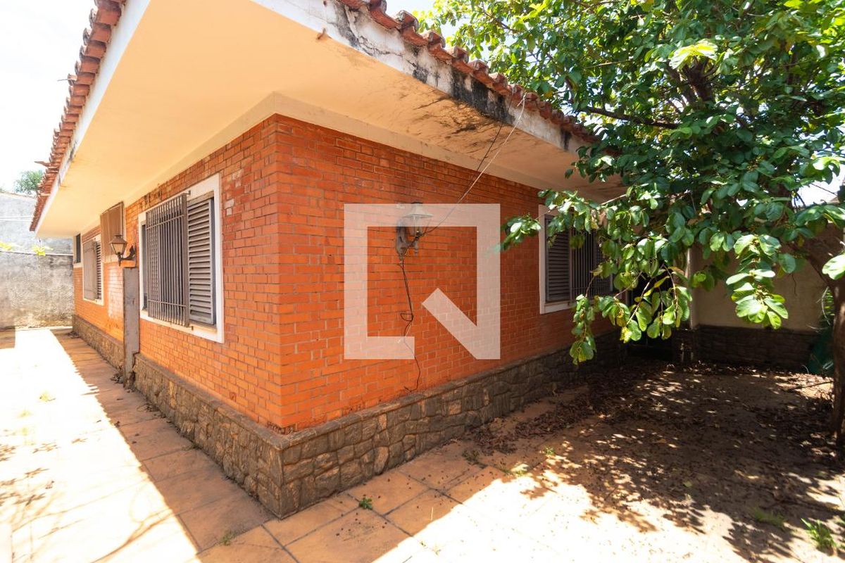 Casa à Venda - Nova Campinas, 4 Quartos,  357 m2 em , Campinas - sp | SoloBR