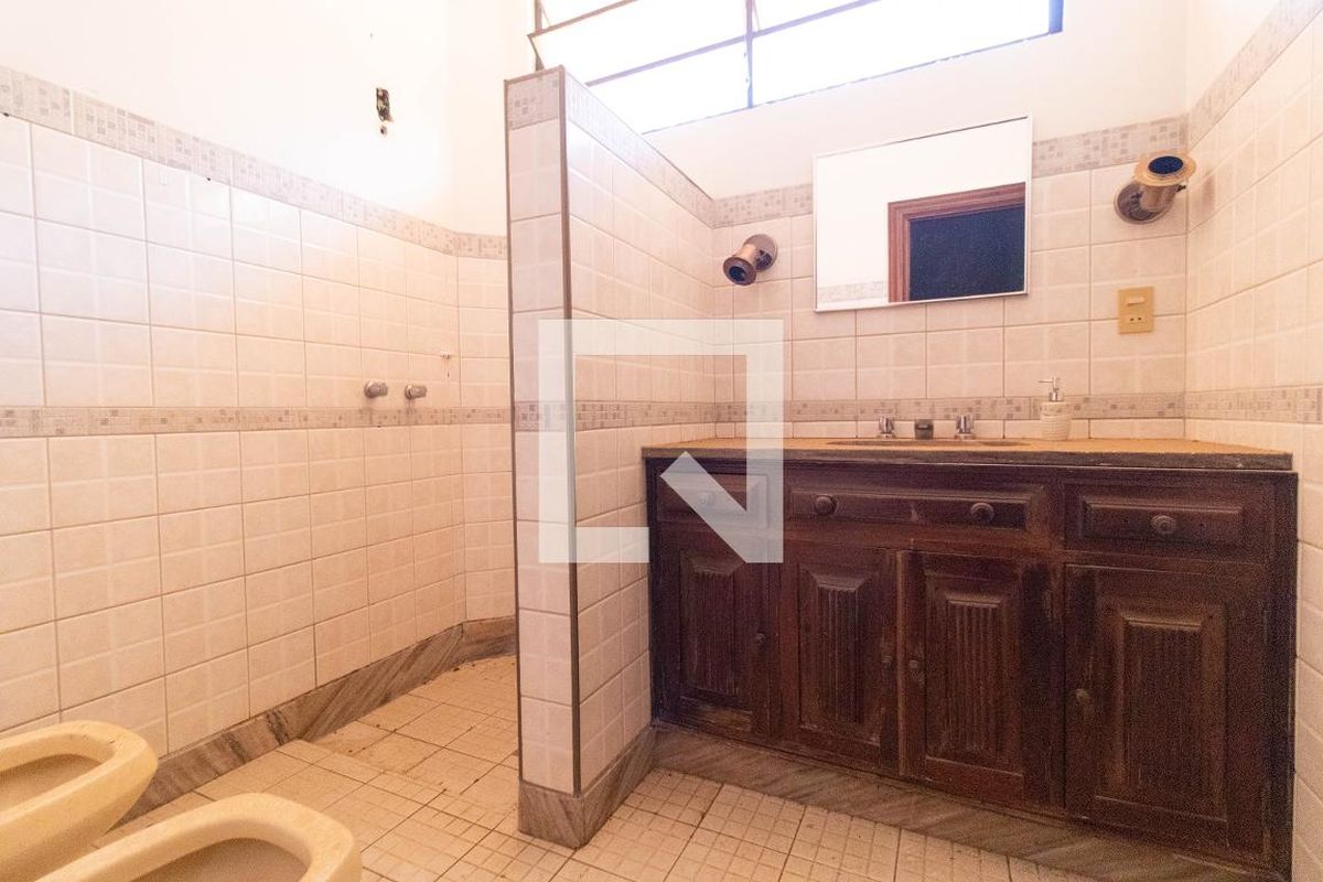 Casa à Venda - Nova Campinas, 4 Quartos,  357 m2 em , Campinas - sp | SoloBR