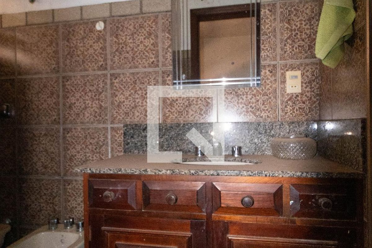 Casa à Venda - Nova Campinas, 4 Quartos,  357 m2 em , Campinas - sp | SoloBR
