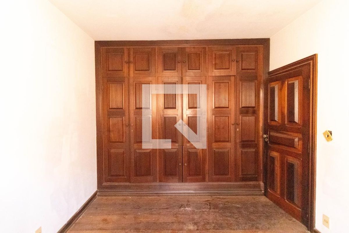 Casa à Venda - Nova Campinas, 4 Quartos,  357 m2 em , Campinas - sp | SoloBR