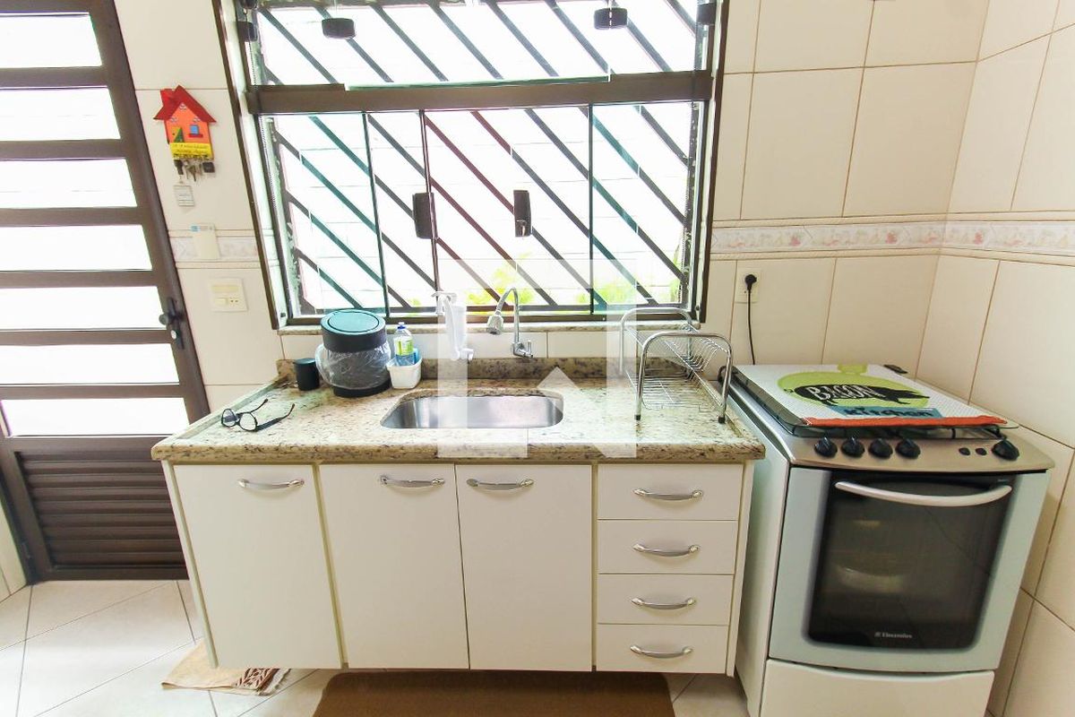 Casa, 3 quartos, 261 m² - Foto 81