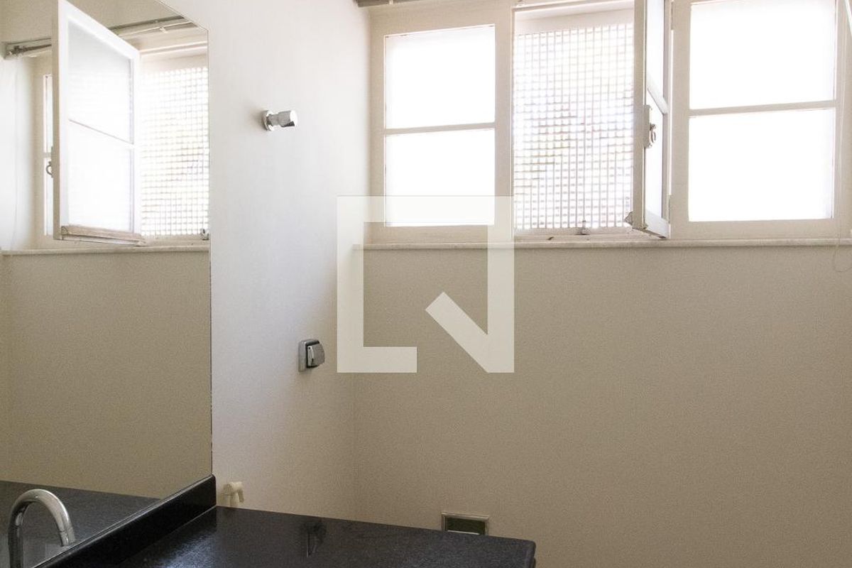 Casa à Venda - Nova Campinas, 4 Quartos,  270 m2 em , Campinas - sp | SoloBR