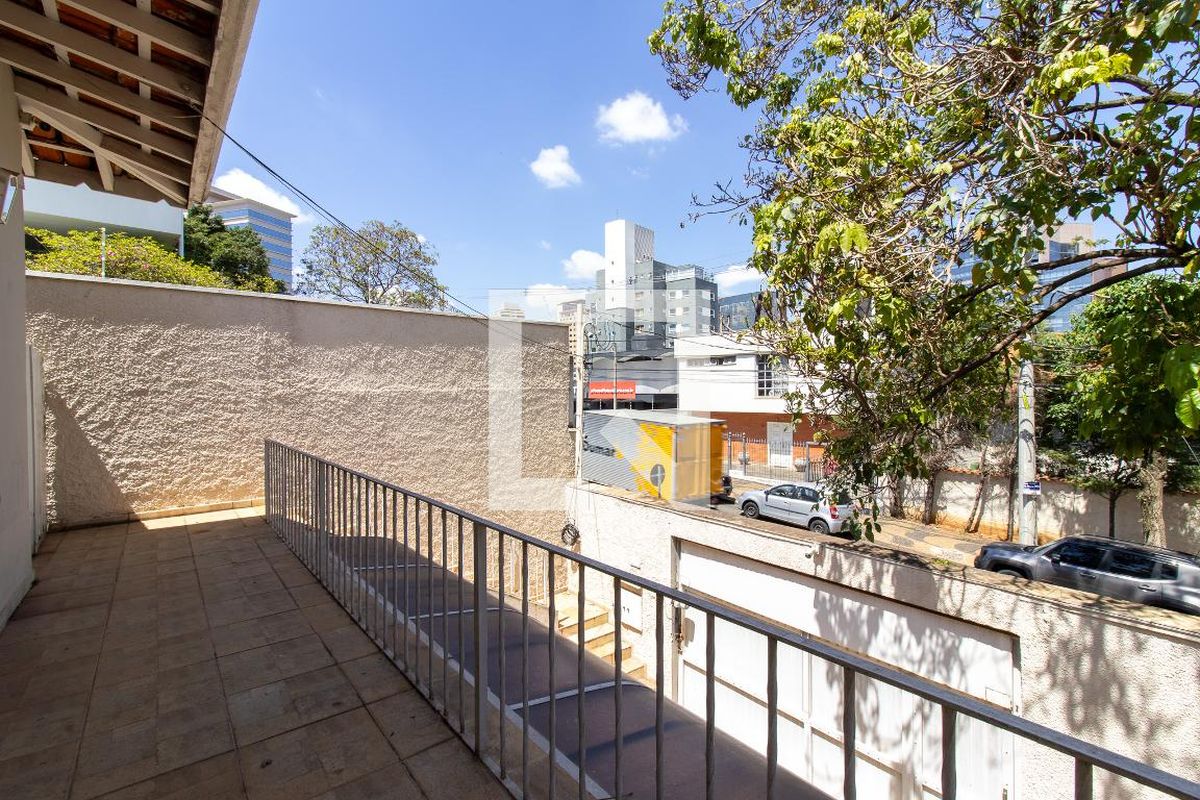 Casa à Venda - Nova Campinas, 4 Quartos,  270 m2 em , Campinas - sp | SoloBR