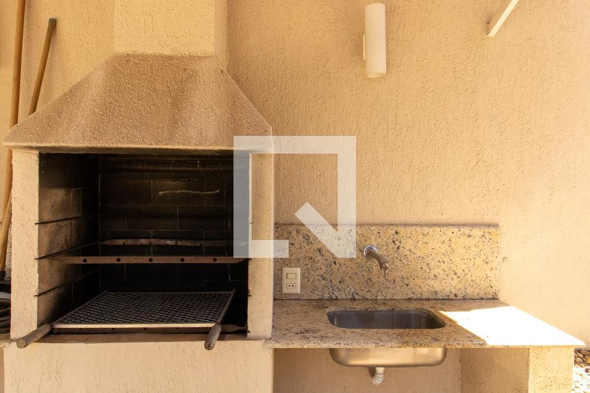 Casa à Venda - Nova Campinas, 4 Quartos,  270 m2 em , Campinas - sp | SoloBR