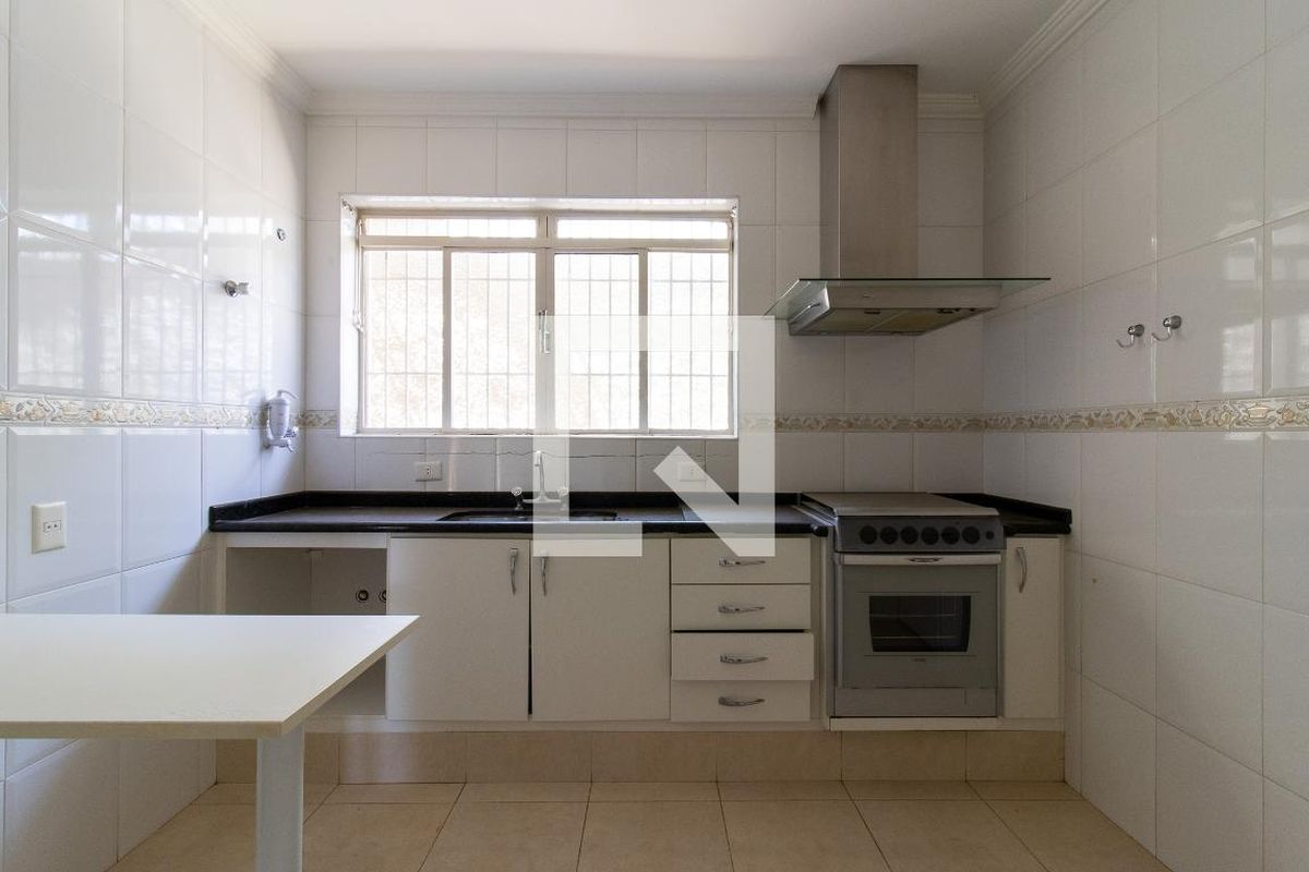 Casa à Venda - Nova Campinas, 4 Quartos,  270 m2 em , Campinas - sp | SoloBR