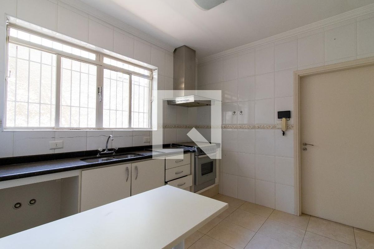 Casa à Venda - Nova Campinas, 4 Quartos,  270 m2 em , Campinas - sp | SoloBR