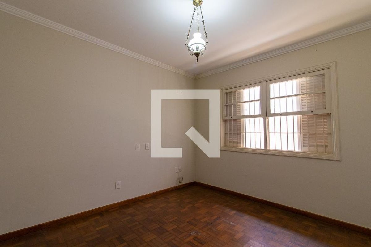 Casa à Venda - Nova Campinas, 4 Quartos,  270 m2 em , Campinas - sp | SoloBR