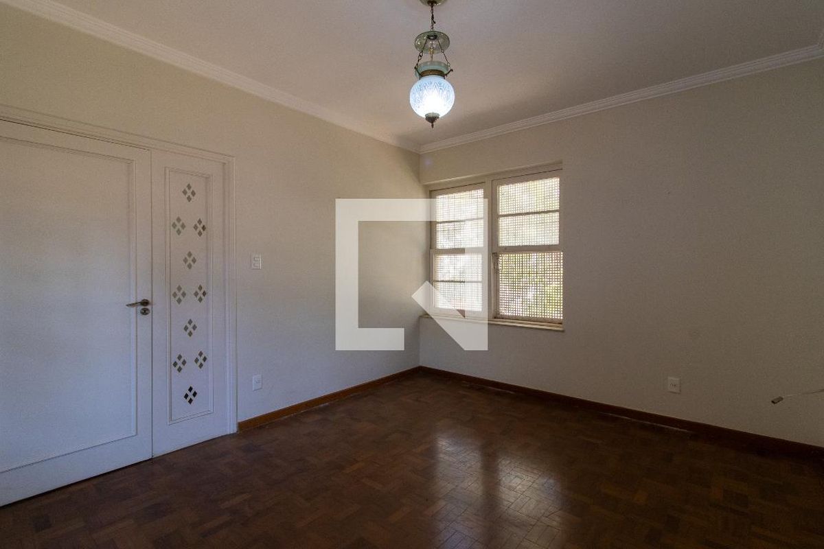 Casa à Venda - Nova Campinas, 4 Quartos,  270 m2 em , Campinas - sp | SoloBR
