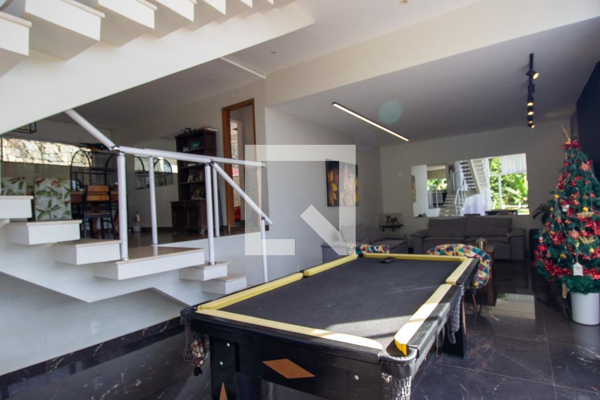 Casa, 5 quartos, 350 m² - Foto 4
