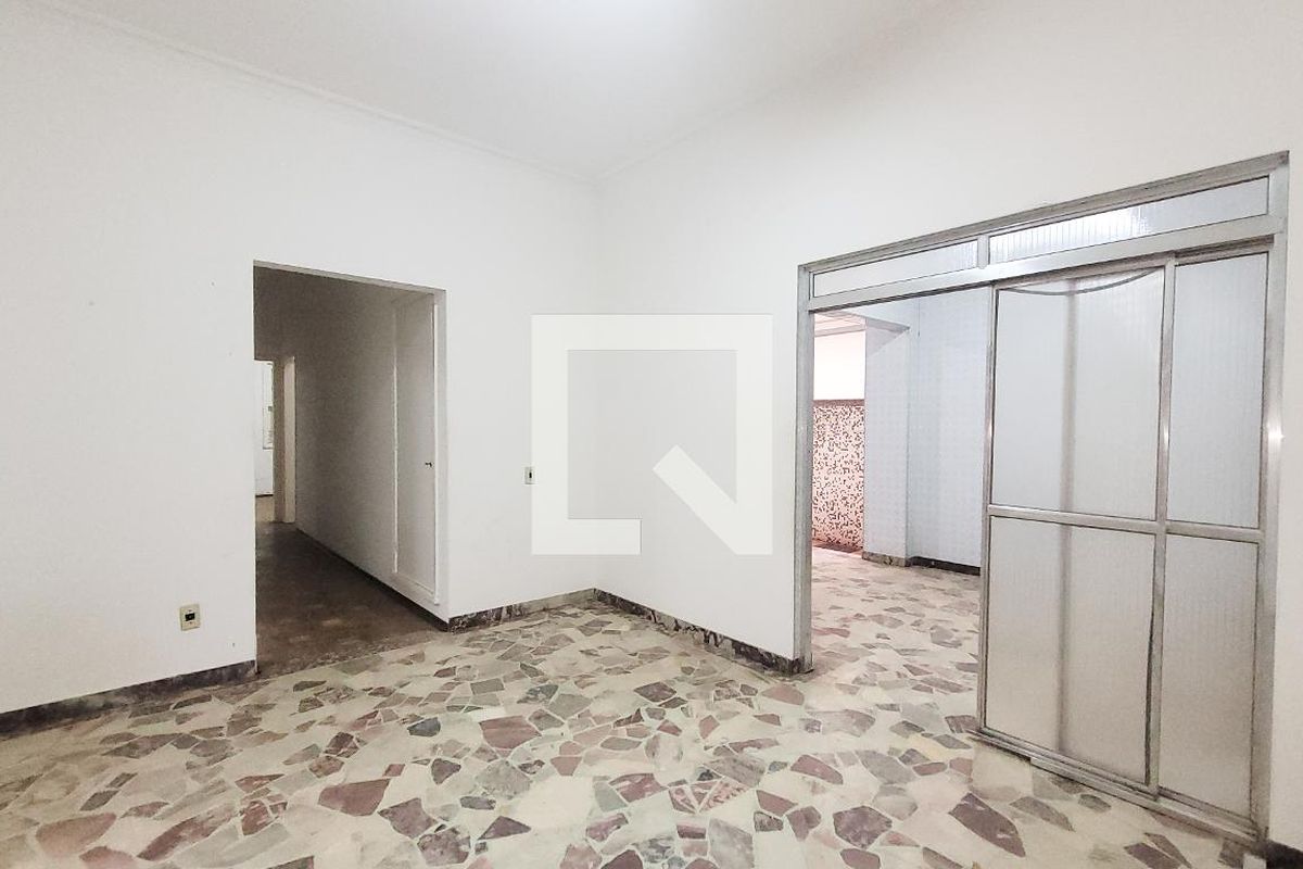 Casa à Venda - Taquaral, 3 Quartos,  308 m2 em , Campinas - sp | SoloBR