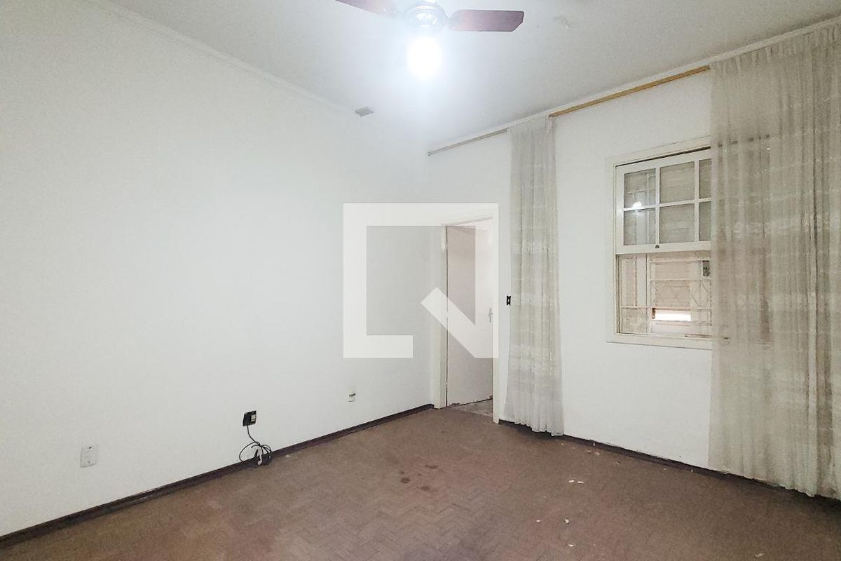Casa à Venda - Taquaral, 3 Quartos,  308 m2 em , Campinas - sp | SoloBR