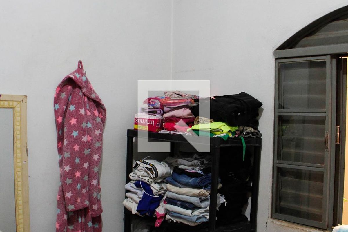 Casa à Venda - Mansões Santo Antônio, 2 Quartos,  250 m2 em , Campinas - sp | SoloBR