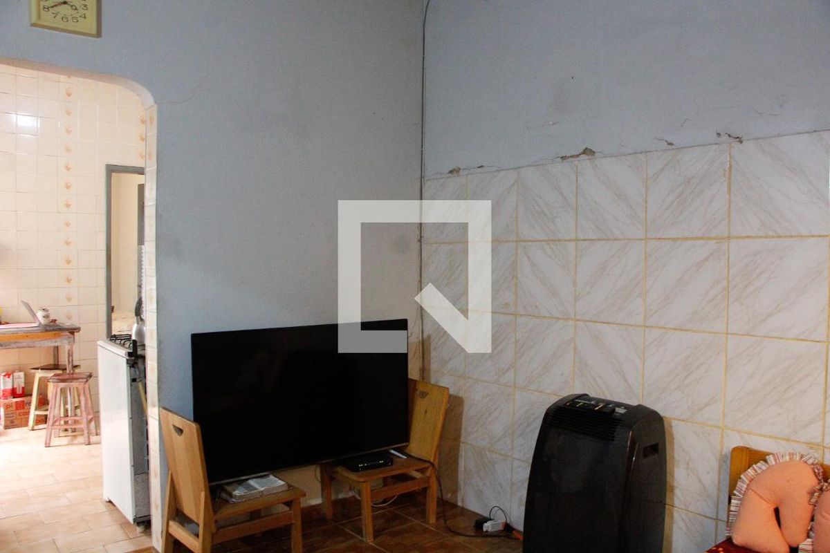 Casa à Venda - Mansões Santo Antônio, 2 Quartos,  250 m2 em , Campinas - sp | SoloBR