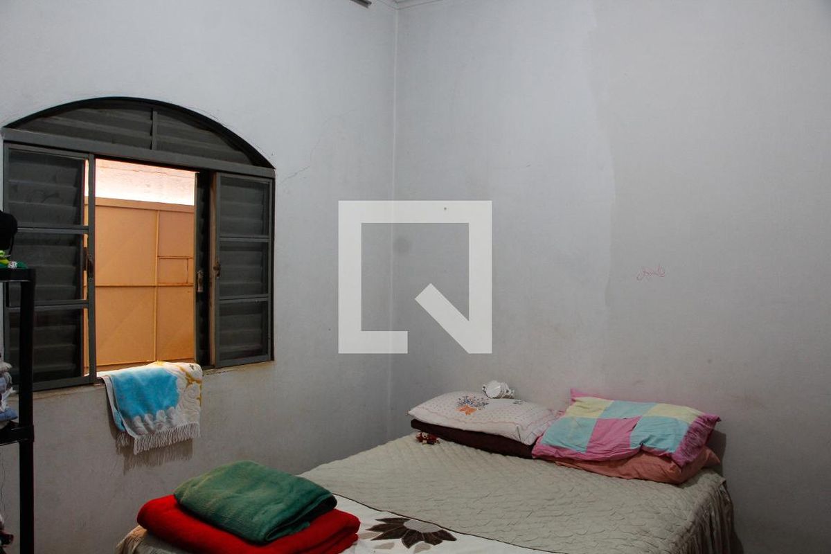 Casa à Venda - Mansões Santo Antônio, 2 Quartos,  250 m2 em , Campinas - sp | SoloBR