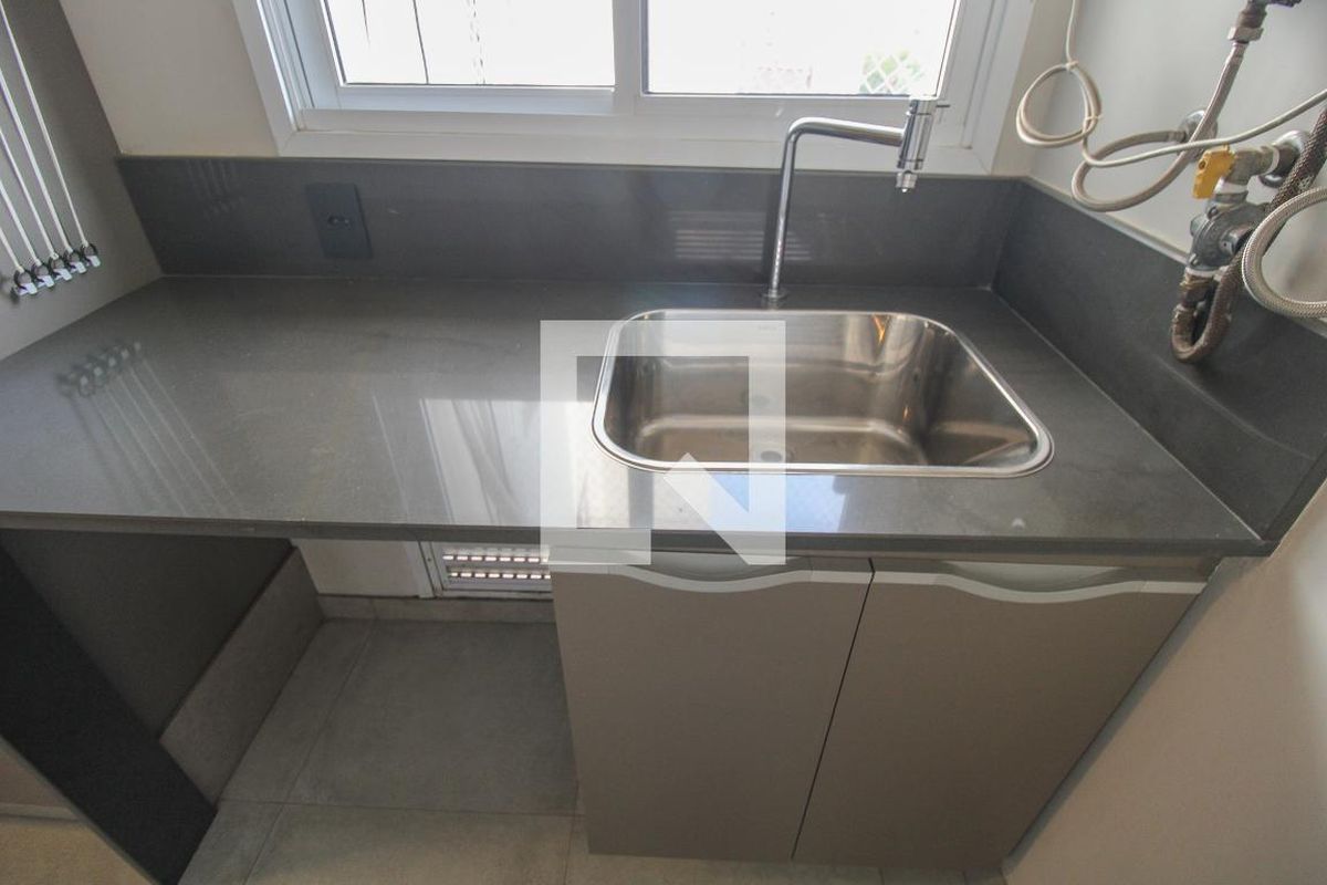 Apartamento à Venda - Cambuí, 2 Quartos,  105 m2 em , Campinas - sp | SoloBR