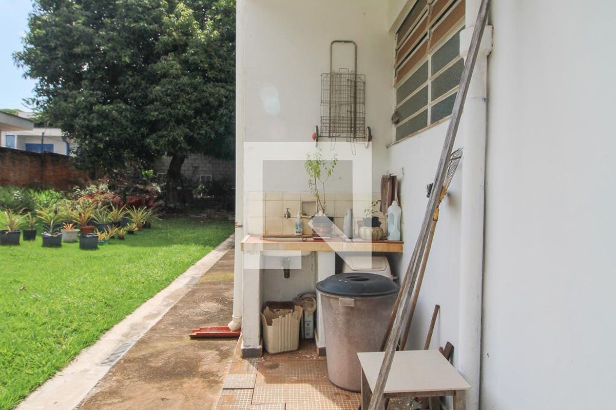 Casa à Venda - Guanabara, 4 Quartos,  820 m2 em , Campinas - sp | SoloBR