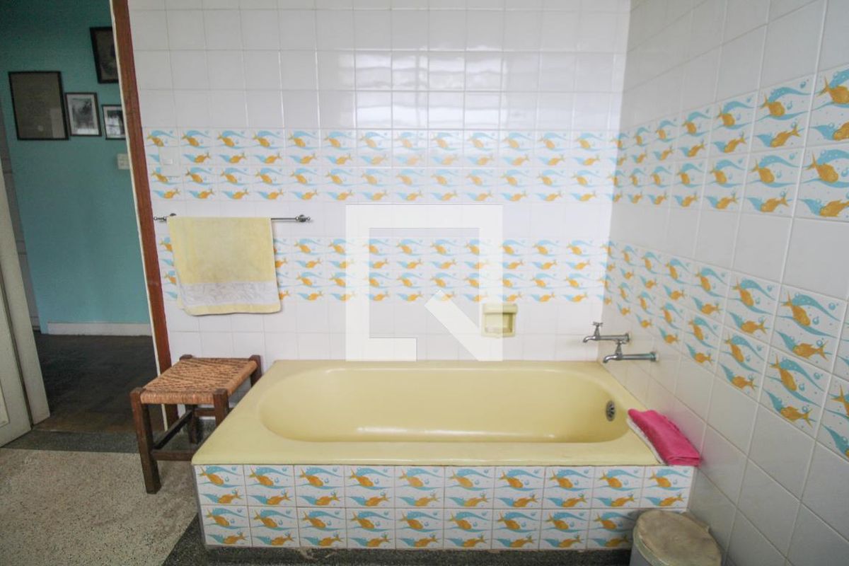 Casa à Venda - Guanabara, 4 Quartos,  820 m2 em , Campinas - sp | SoloBR