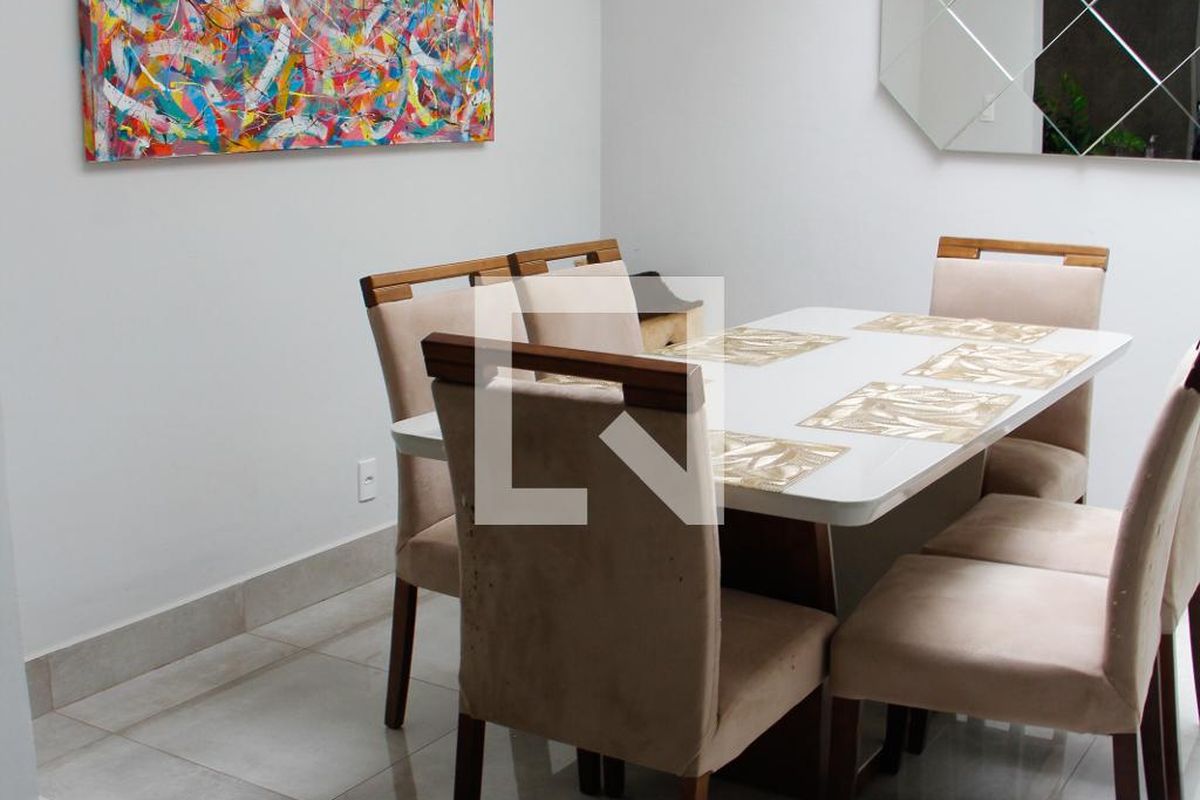 Casa à Venda - Jardim Santana, 5 Quartos,  200 m2 em , Campinas - sp | SoloBR