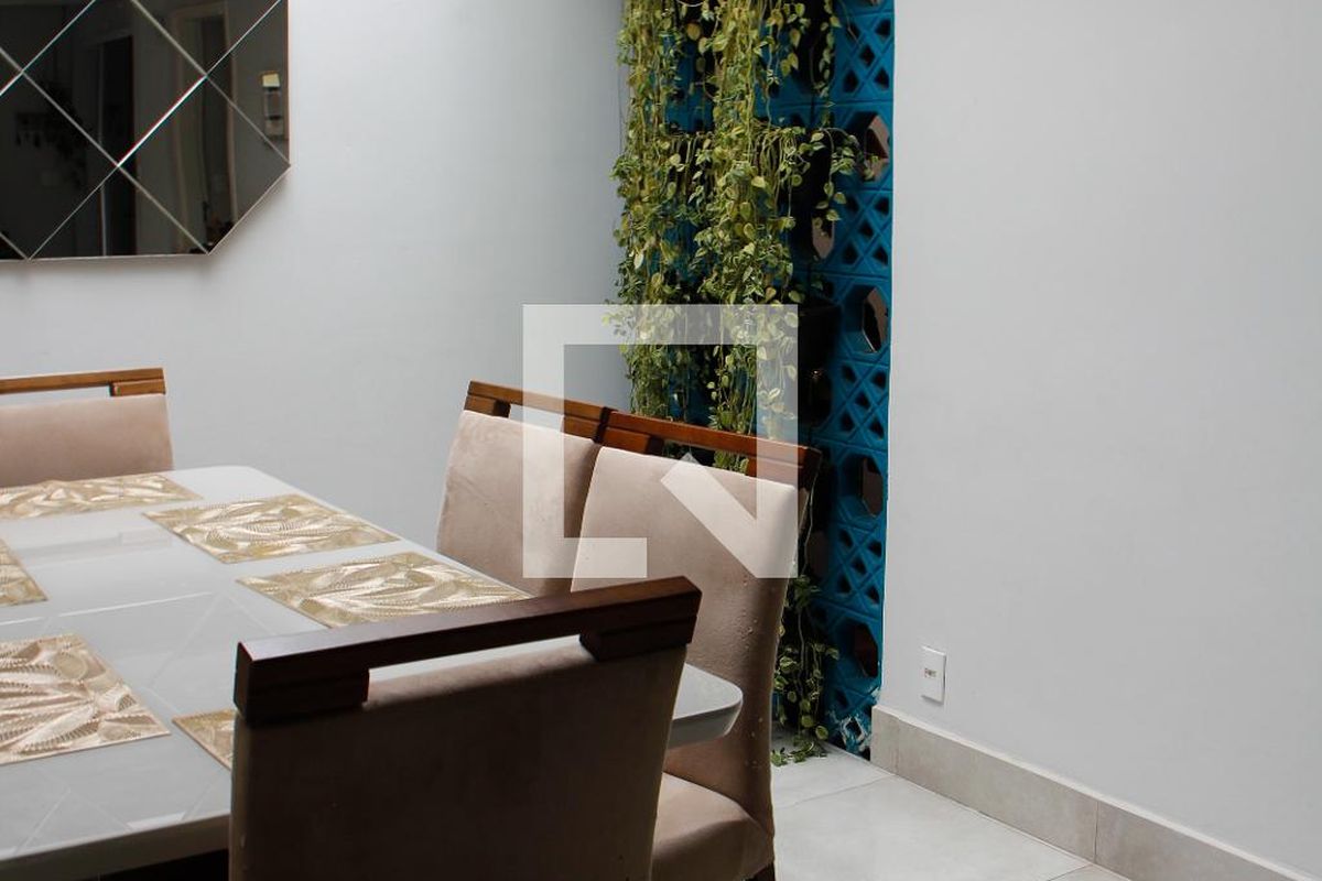 Casa à Venda - Jardim Santana, 5 Quartos,  200 m2 em , Campinas - sp | SoloBR