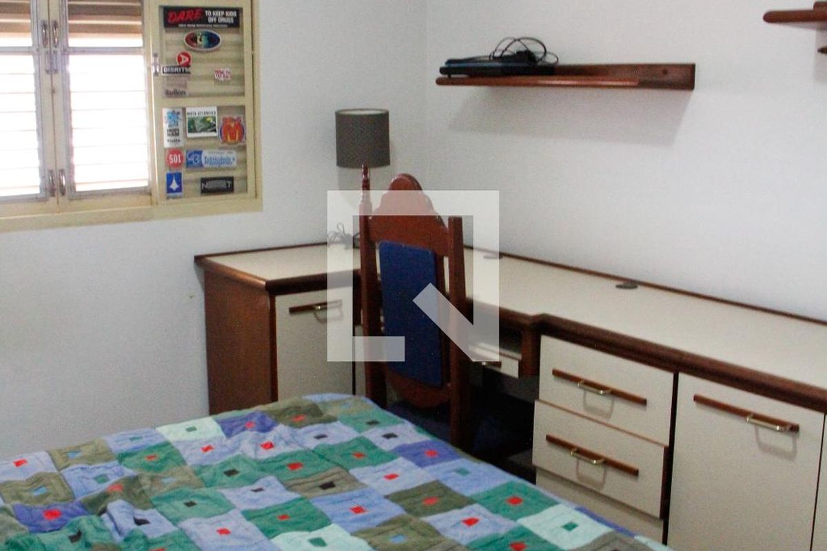 Casa à Venda - Jardim Santana, 5 Quartos,  200 m2 em , Campinas - sp | SoloBR