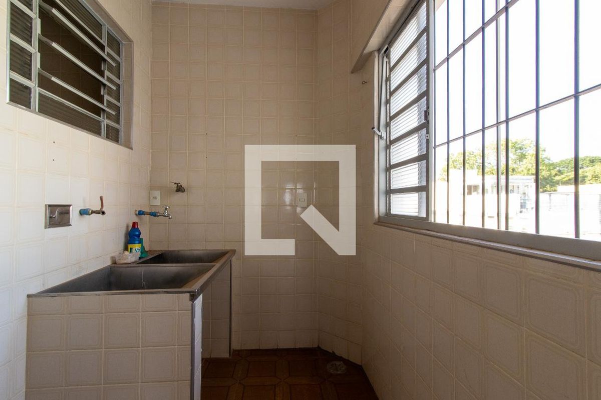 Casa à Venda - Barão Geraldo - Centro, 4 Quartos,  180 m2 em , Campinas - sp | SoloBR
