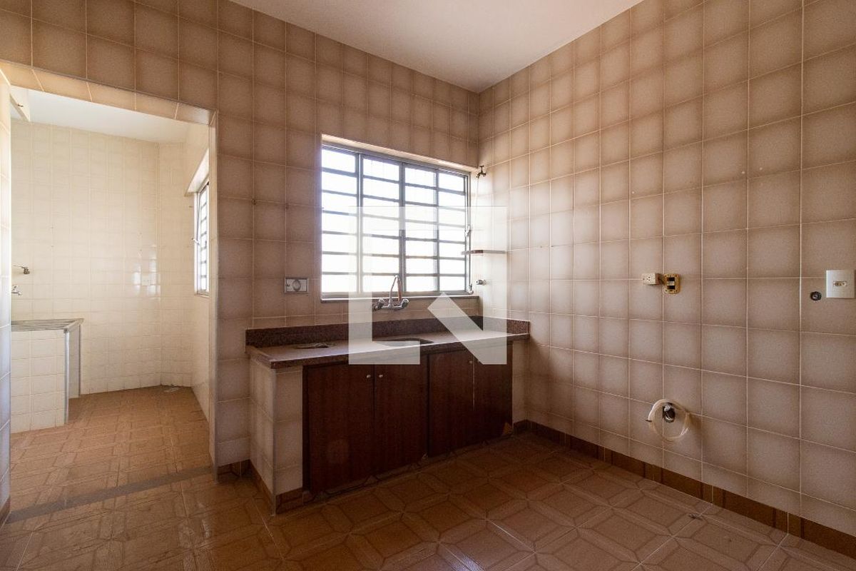 Casa à Venda - Barão Geraldo - Centro, 4 Quartos,  180 m2 em , Campinas - sp | SoloBR
